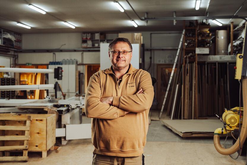 Portraitbild Portraitbild von Mitarbeiter der Tischlerei Lohse