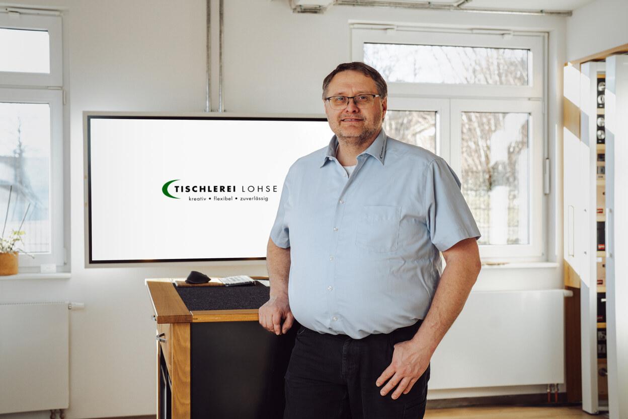 Portraitbild Portraitbild von Mitarbeiter der Tischlerei Lohse