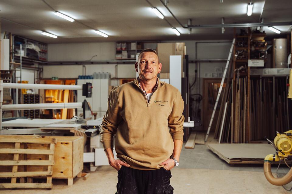 Portraitbild Portraitbild von Mitarbeiter der Tischlerei Lohse