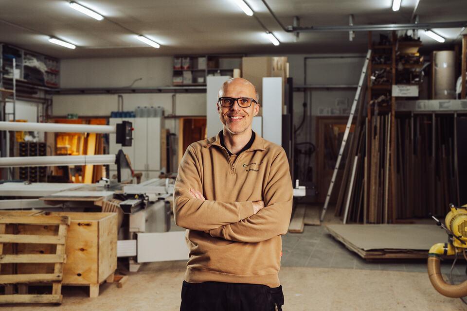 Portraitbild Portraitbild von Mitarbeiter der Tischlerei Lohse